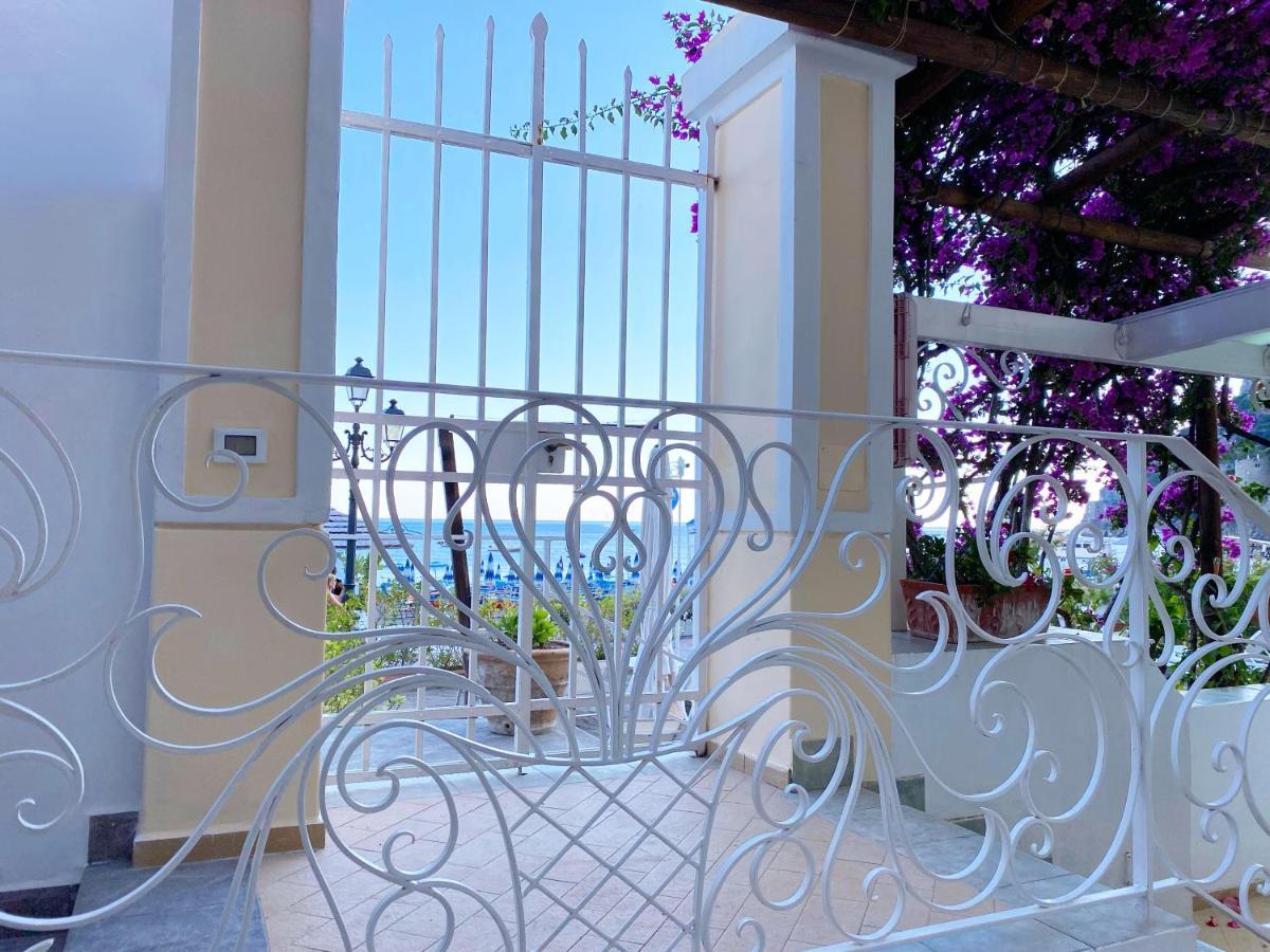 La Caravella Di Positano - Relais, Beach & Residences Eksteriør billede