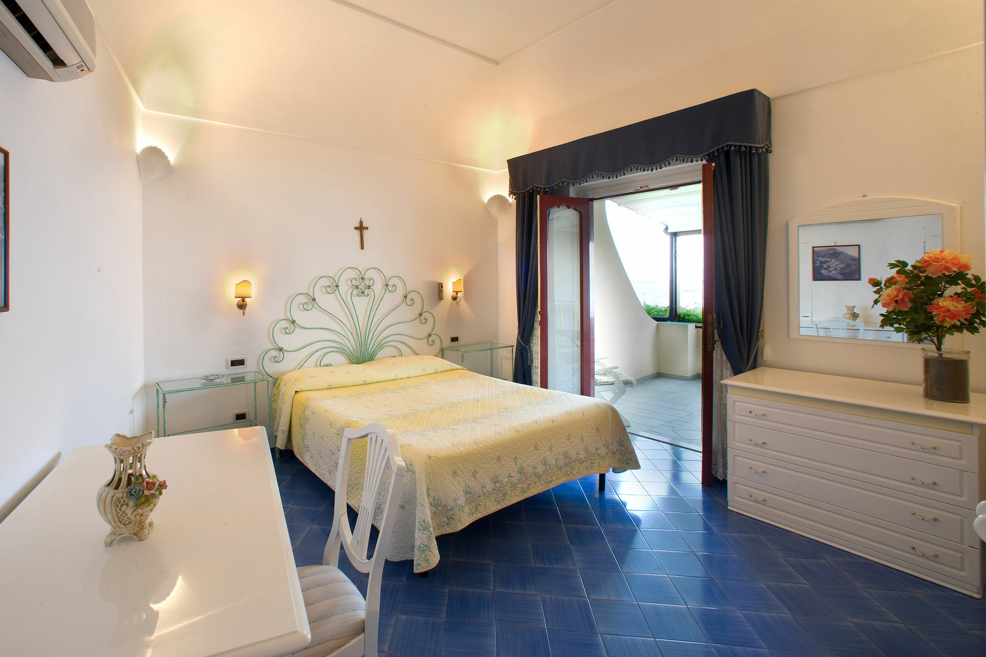 La Caravella Di Positano - Relais, Beach & Residences Eksteriør billede